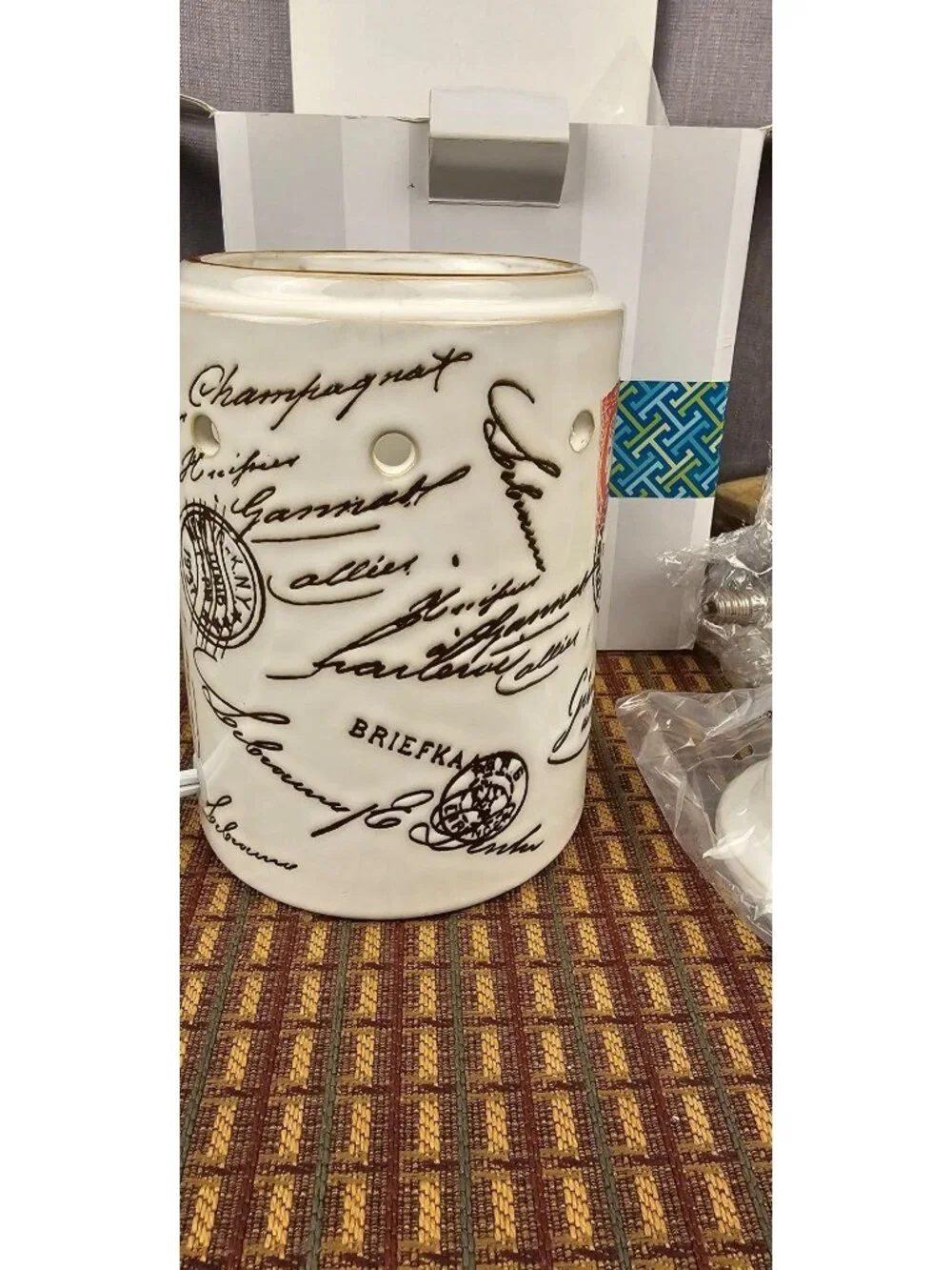 Scentsy Passport Wax Warmer & Base - Travel-Themed Design - New Open Box